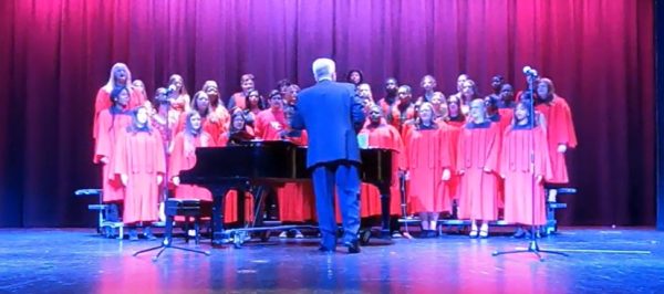 Chamber and Symphonic Choir being conducted by Brian Coleman