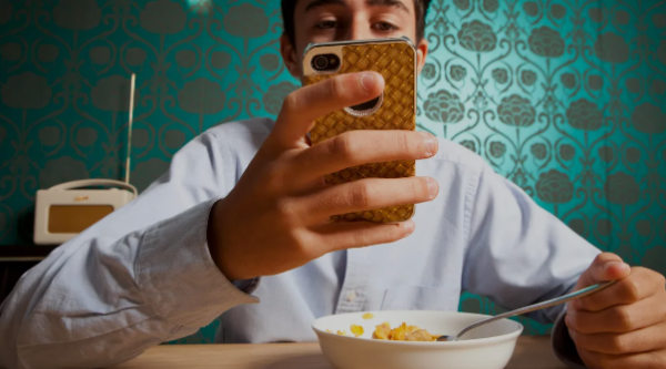 Should Phones come back during lunch?